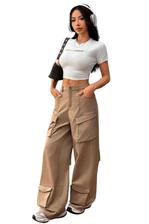 Comfort Straight Fit High-Rise Cargos Trousers image 0