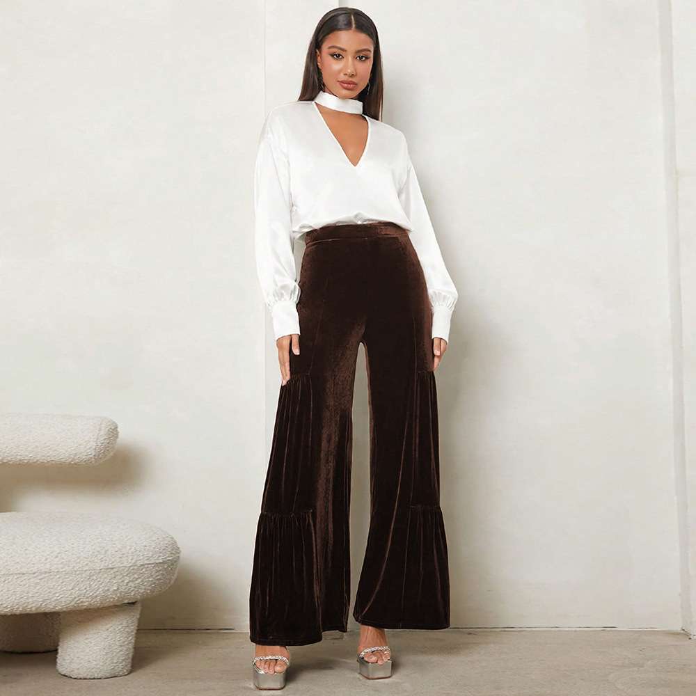 Wide-Leg Pants with Pleated Detail - S, Brown image