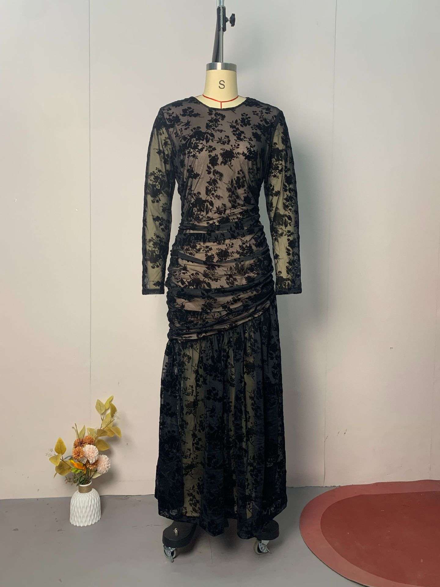 Lace Long Sleeve Maxi Dress image 8