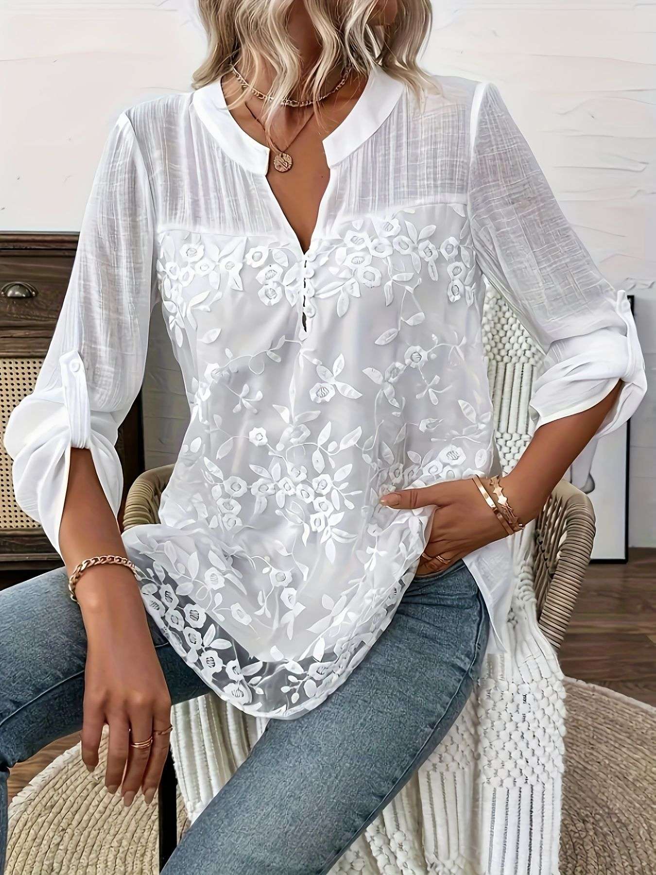 Elegant White Floral Tunic - M, White image