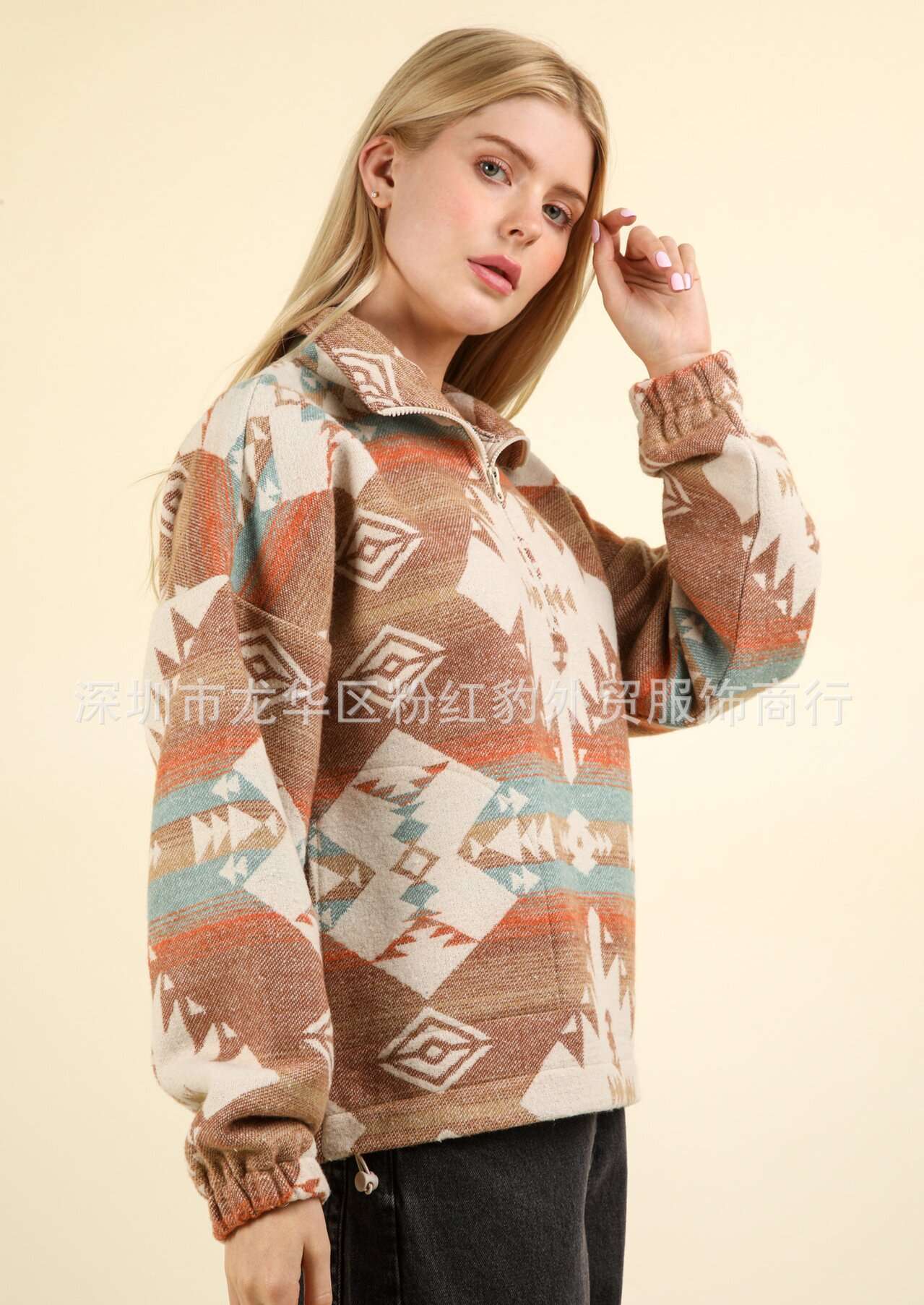 Geometric Pattern Quarter-Zip Fleece Pullover image 6