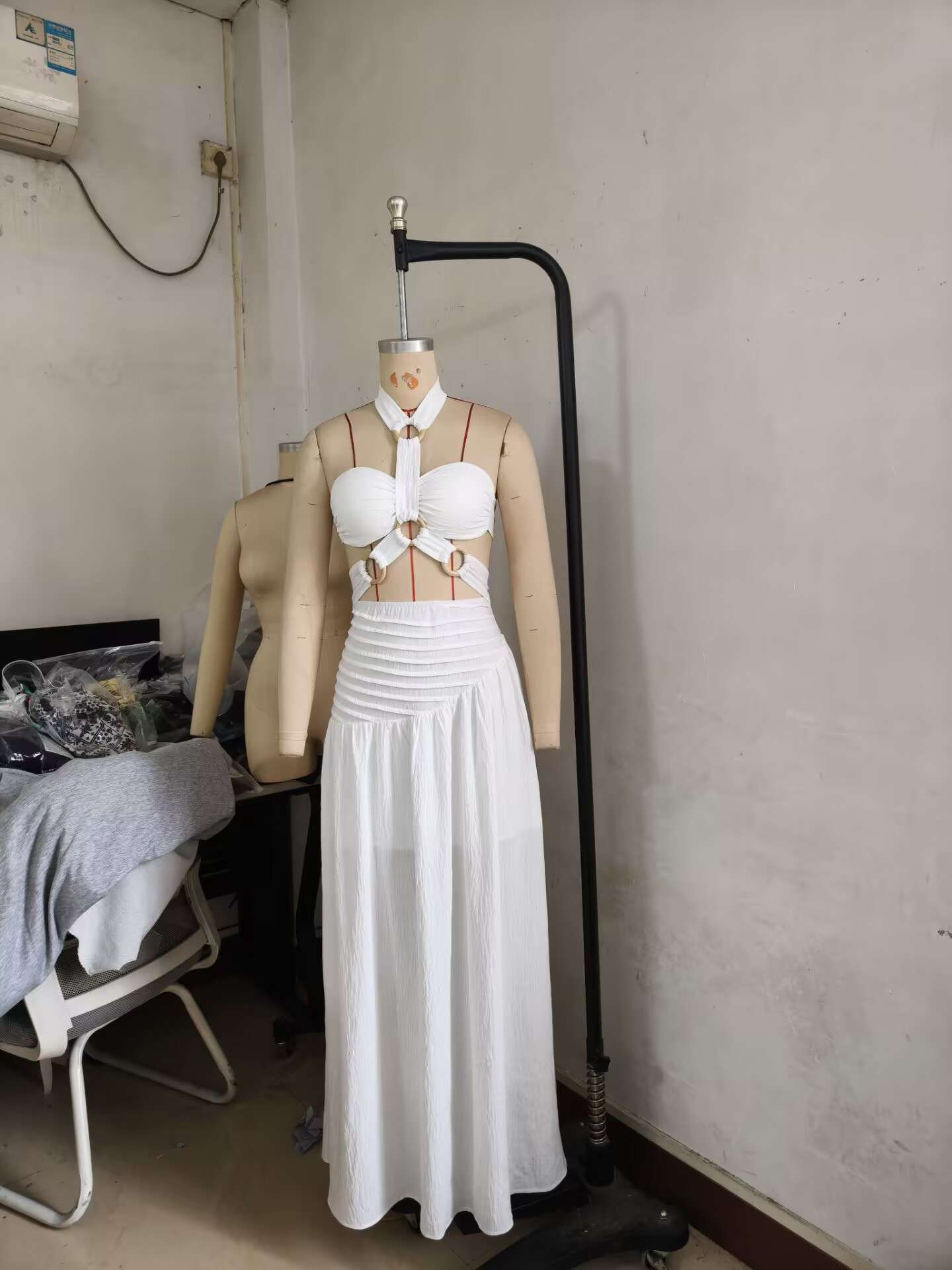 Elegant Cut-Out Maxi Dress image 3