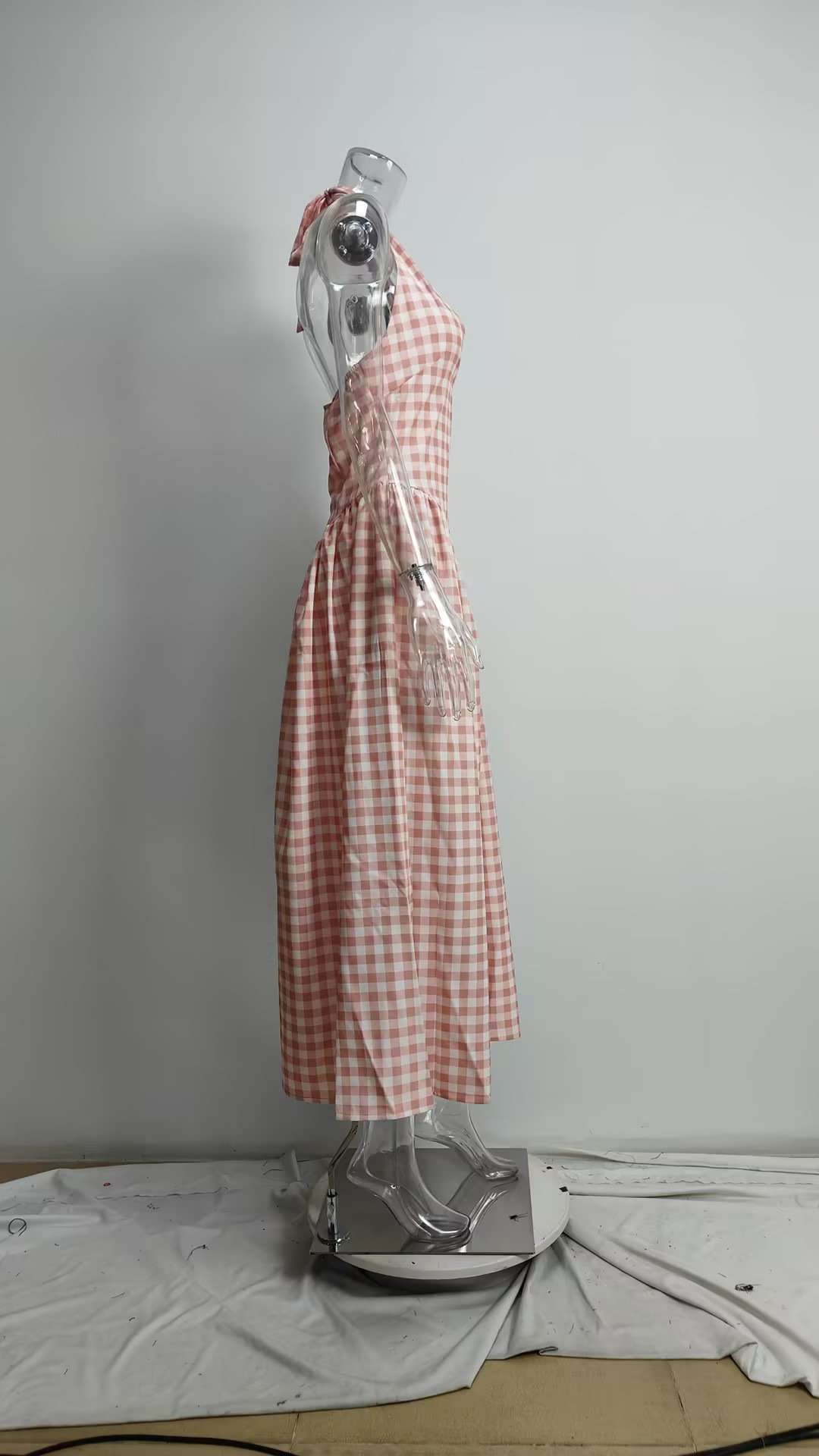 V-Neck Gingham Maxi Dress image 3