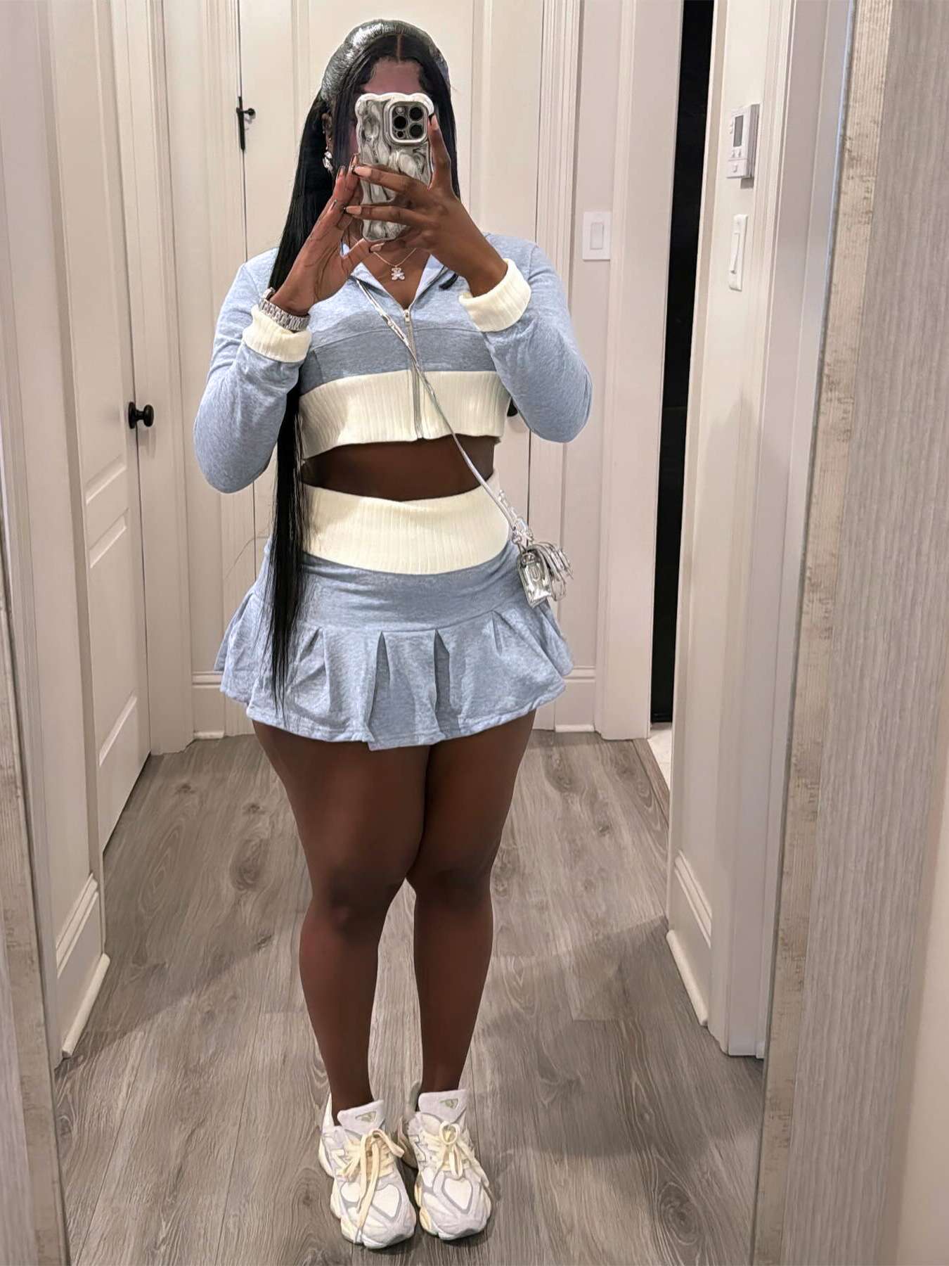 Color Contrast Hooded Pleated Skirt Set - S, Light Grey image