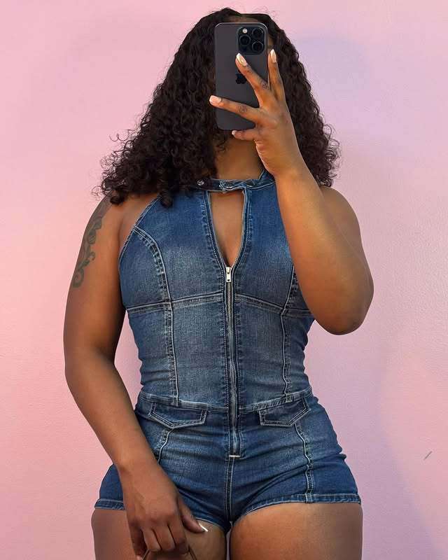 Sleeveless Jumpsuit with Front Zipper image 5