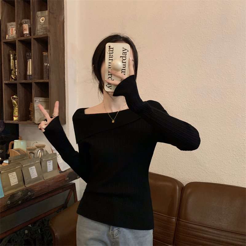 Slash Neck Off Shoulder Top - M, Black image