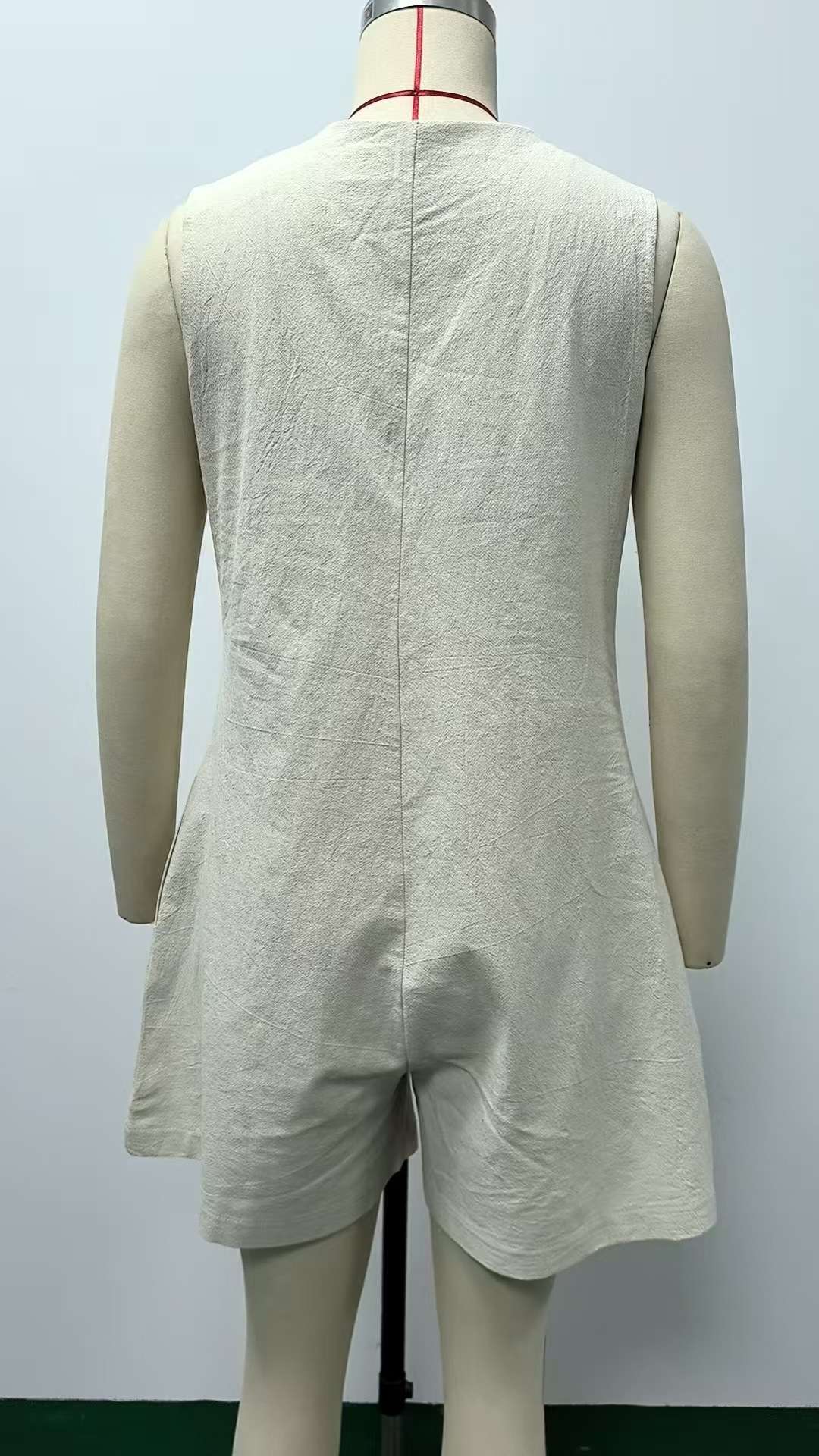 Stylish Tie-Front Sleeveless Romper image 5