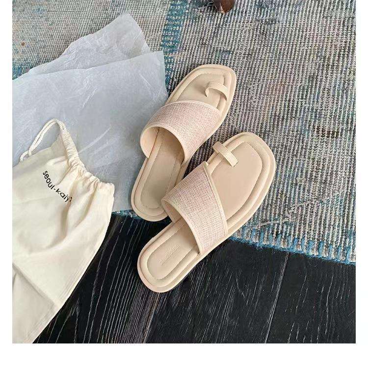 صندل سهل الارتداء بحزام قماشي عريض