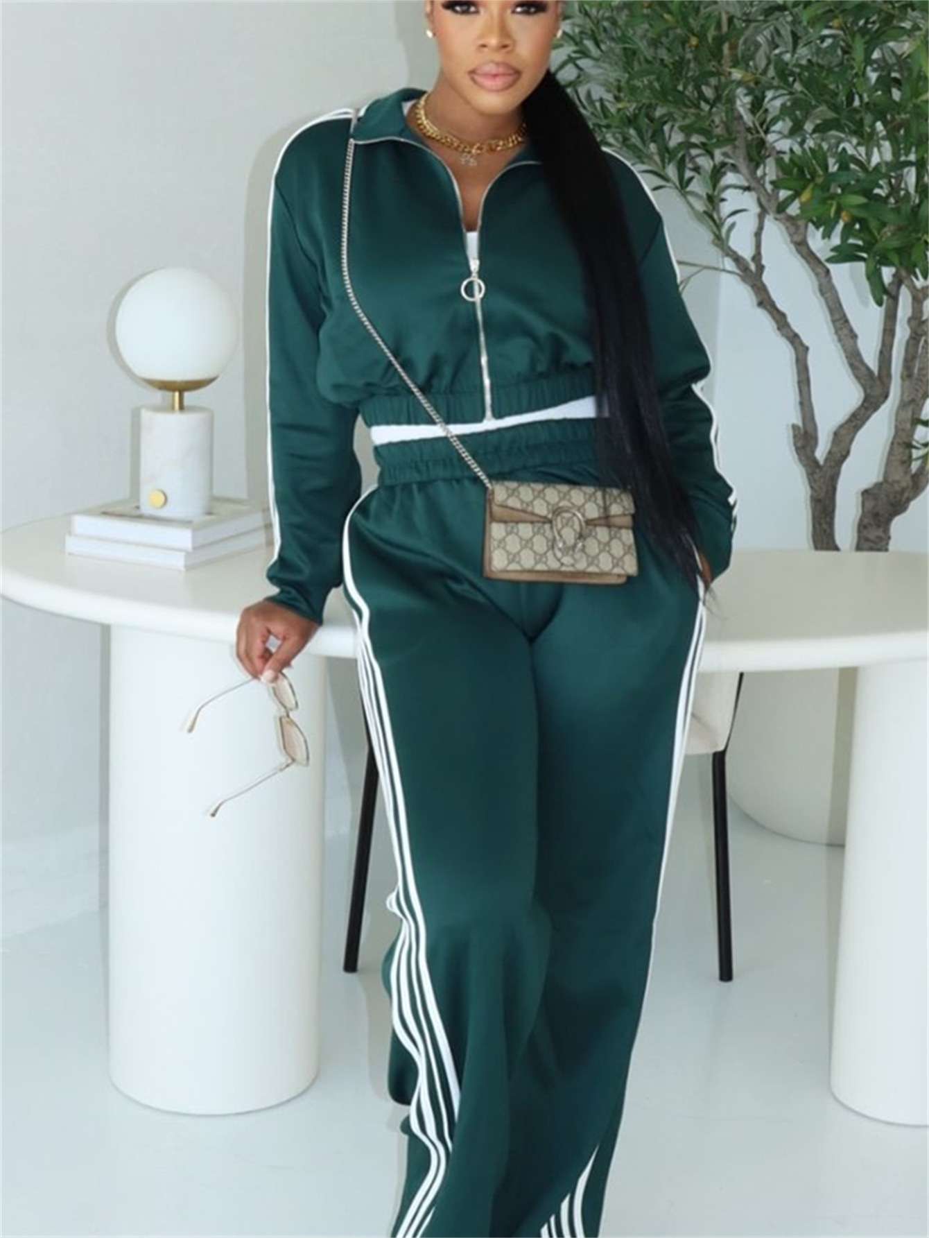 Long Sleeves Sweatshirt & Trousers image 4