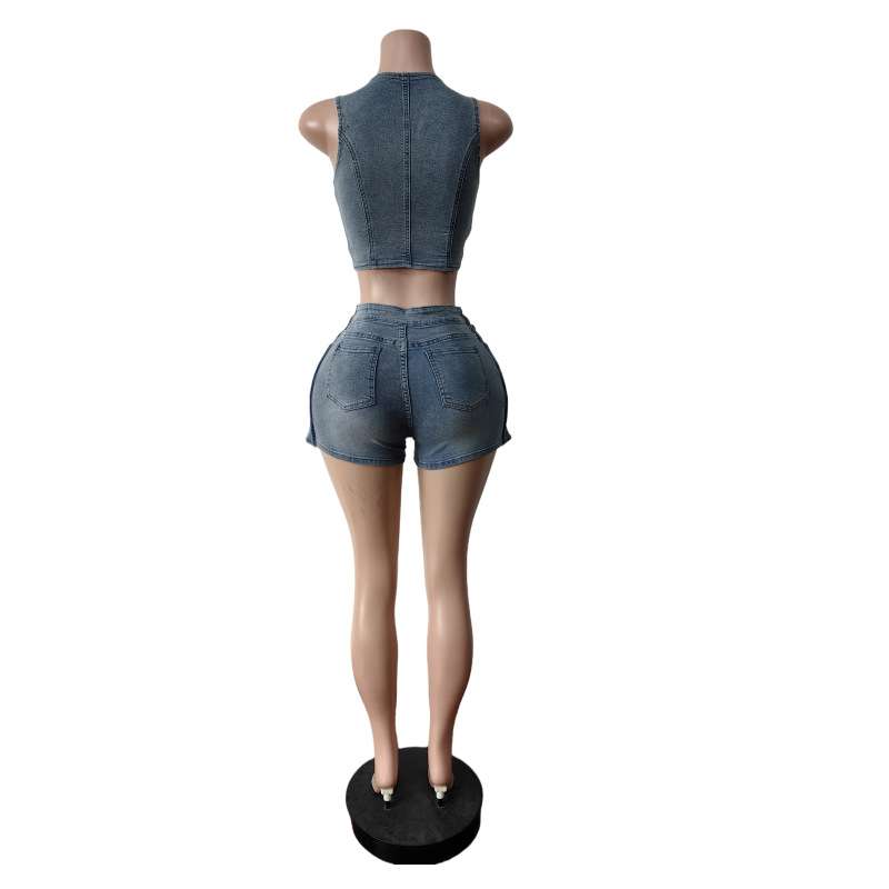 Cropped Vest & High-Waisted Shorts Two-Piece Set image 4