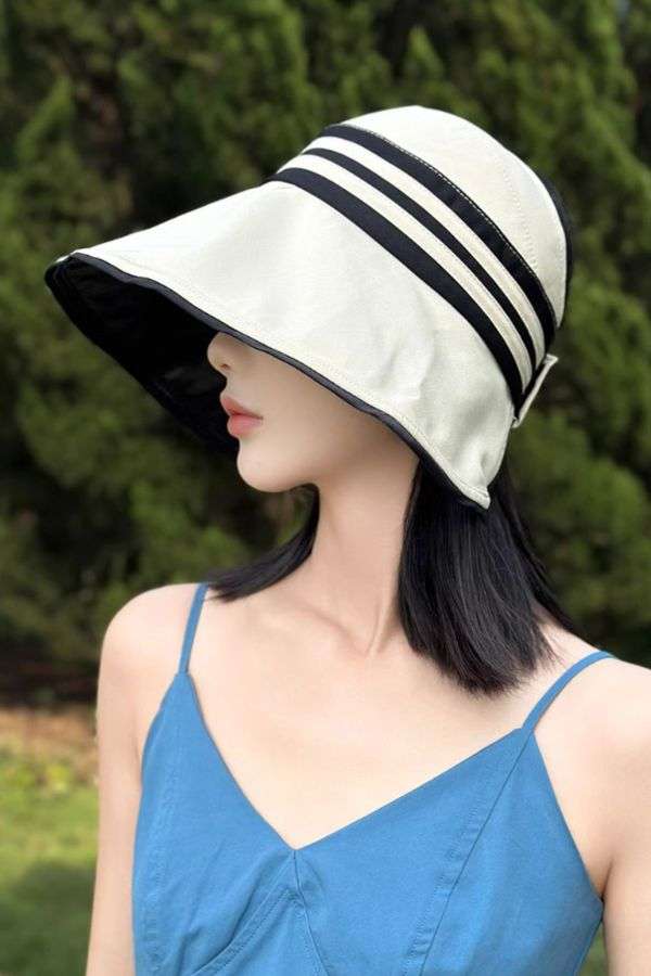 Wide-Brim Visor Hat image 0