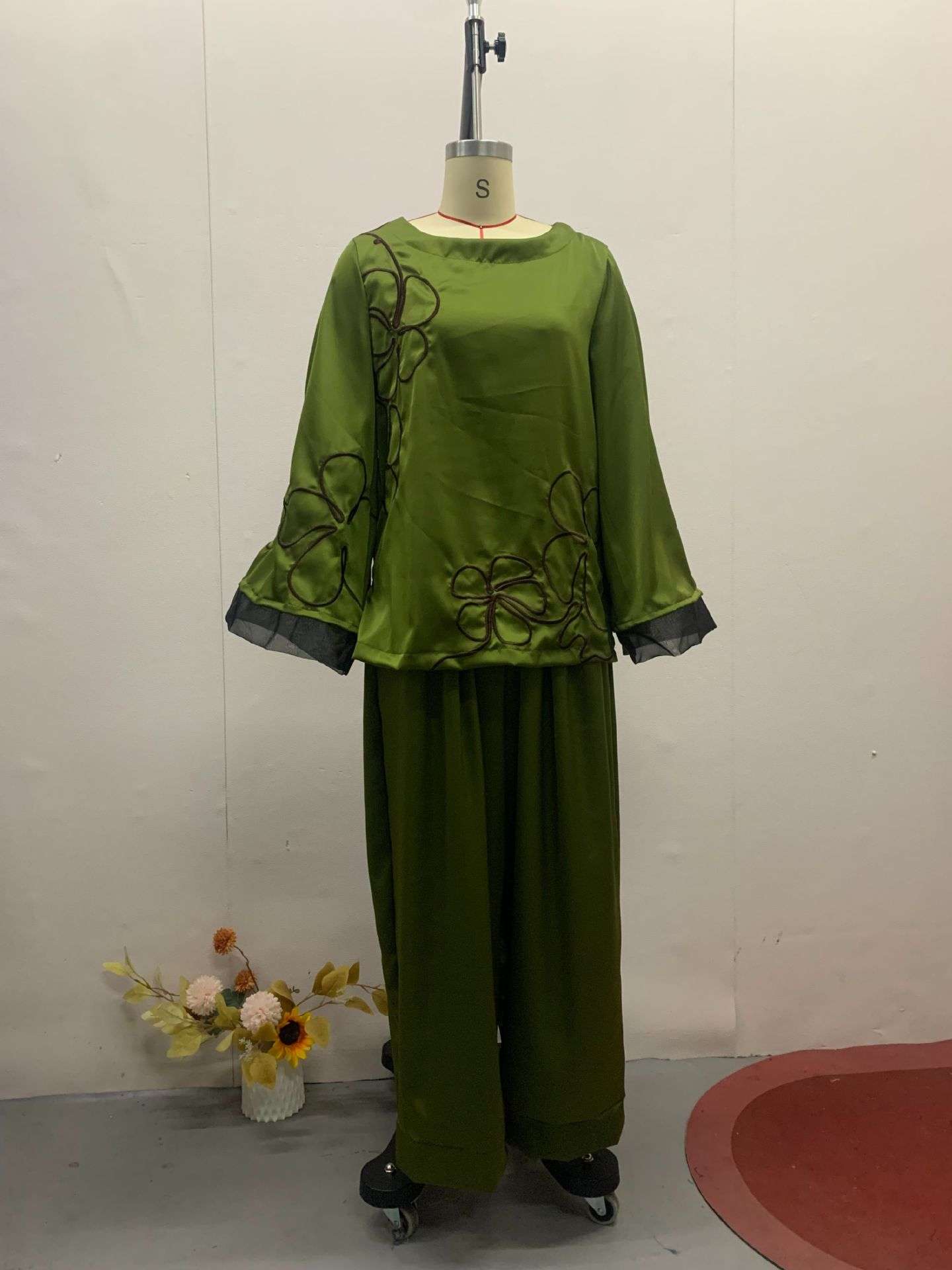 Elegant Tunic and Pants Set image 1