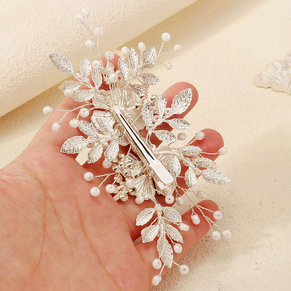 Elegant Bridal Hair Accessory image 2