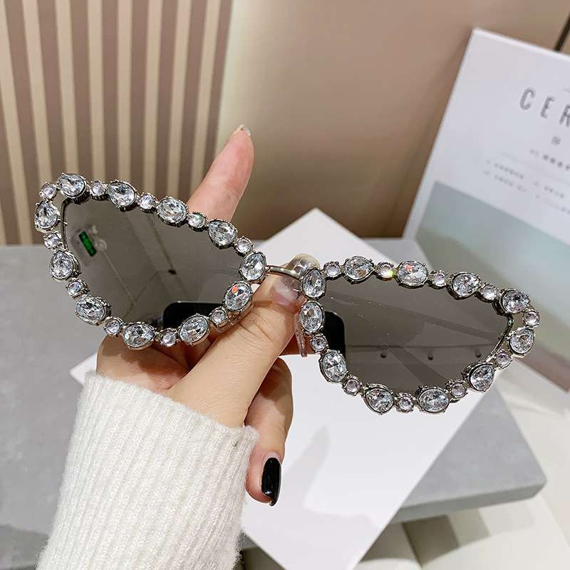 Glamorous Oversized Rhinestone Sunglasses - Free Size, Grey image