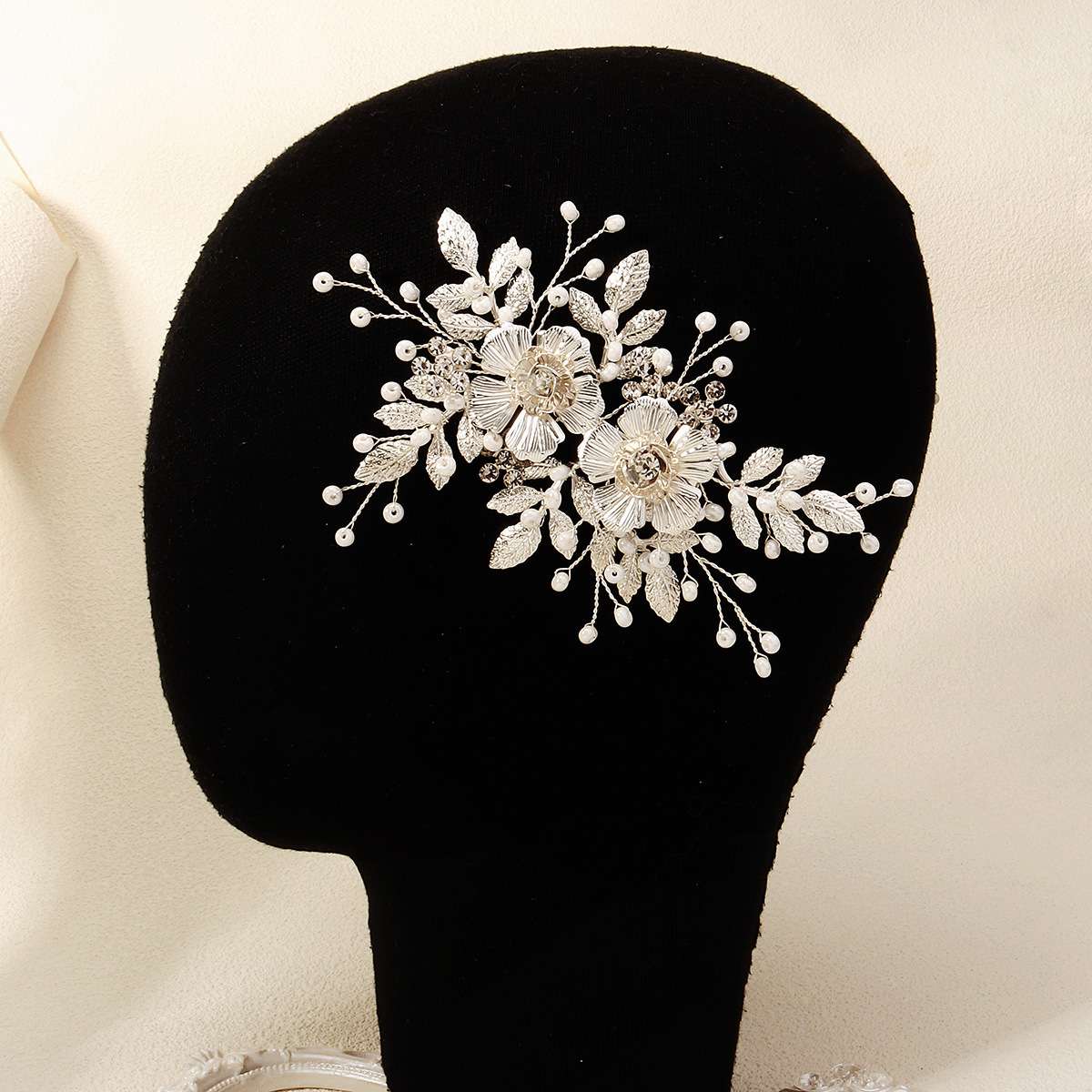 Elegant Bridal Hair Accessory image 4