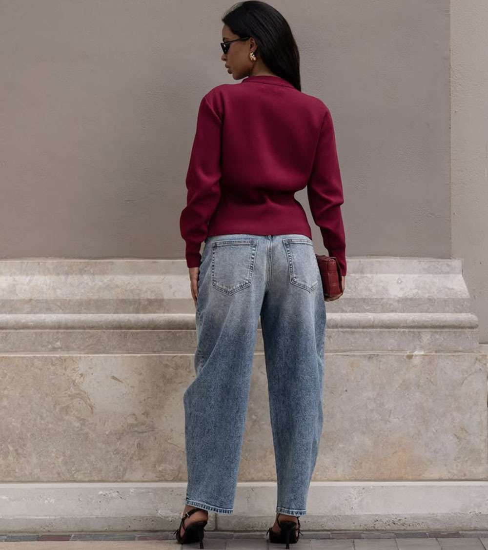 Stylish Blazer with Gold Button Detail image 3