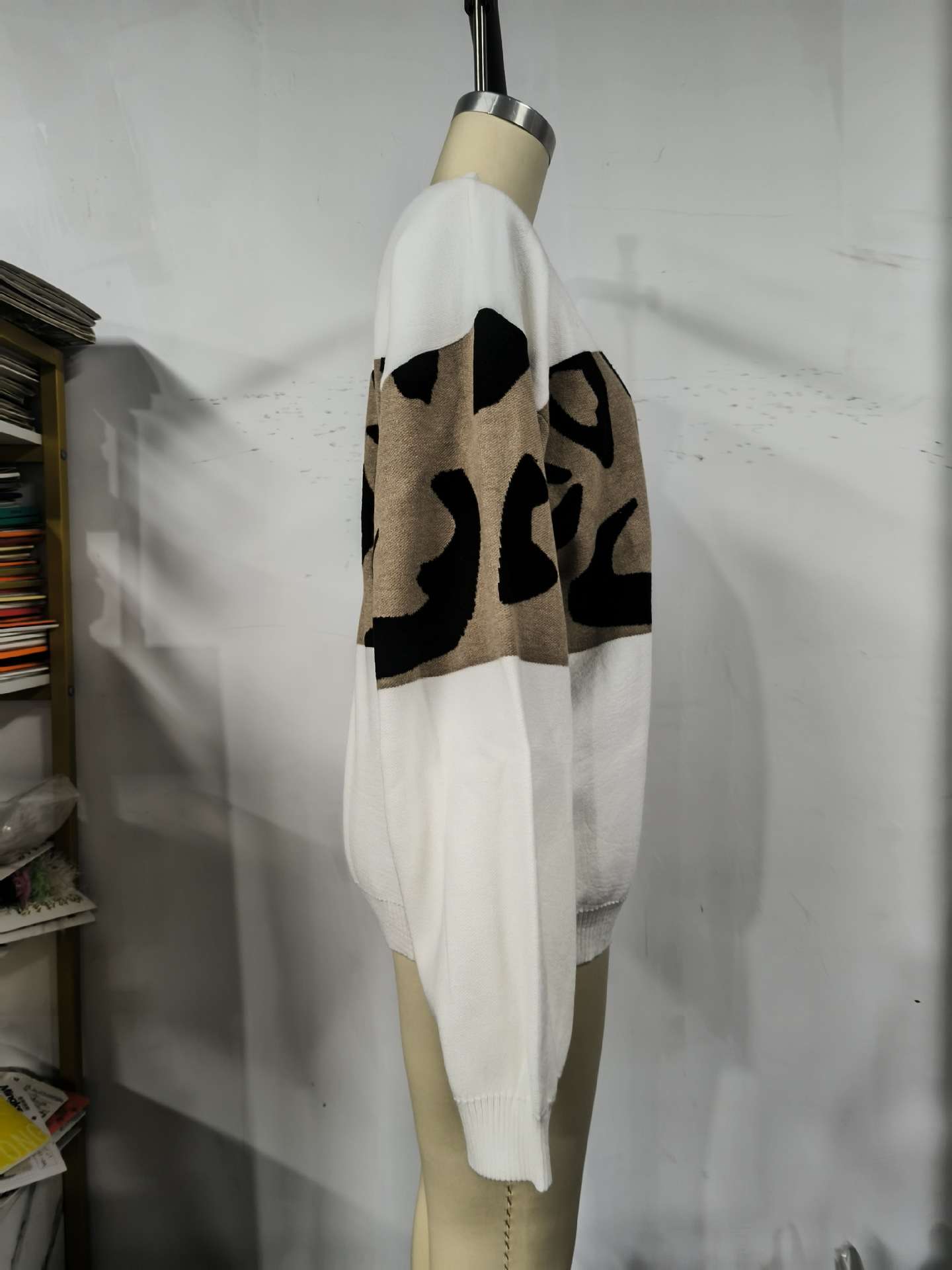 Oversized Sweater with Leopard Print Panel image 6