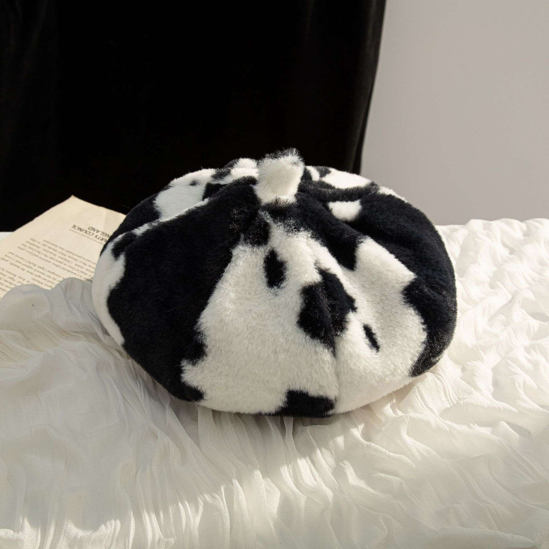 Winter Women Fashion Cow Plush Beret image 4