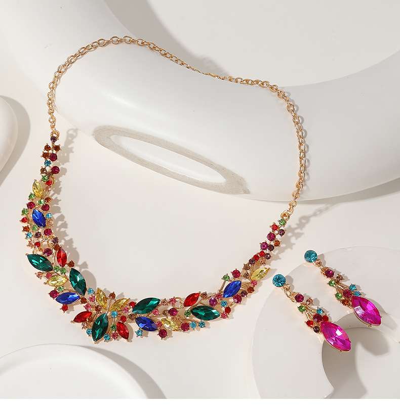 Emerald Statement Necklace with Gold Accents image 7