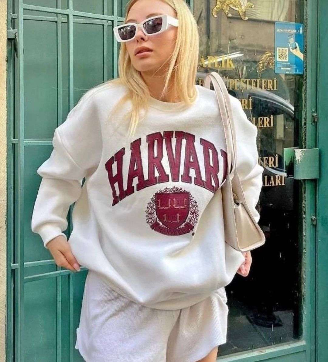 Varsity Vibe Harvard Sweatshirt - L, White image