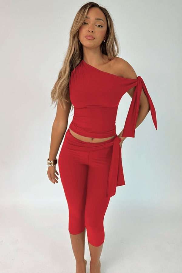 Sleek Symmetry Set - M, Red image