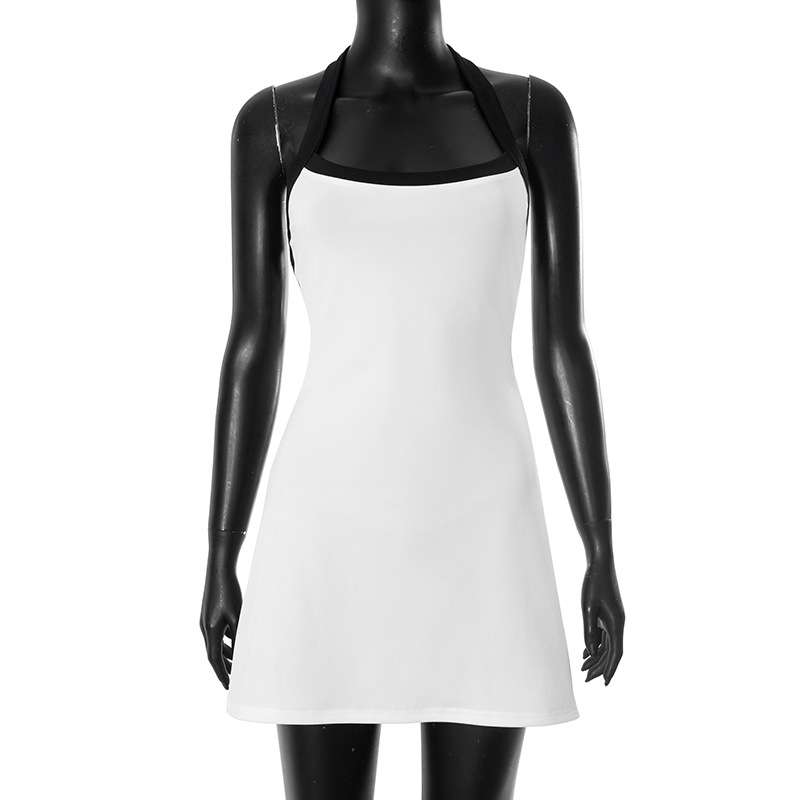 Chic Sleeveless Dress image 2