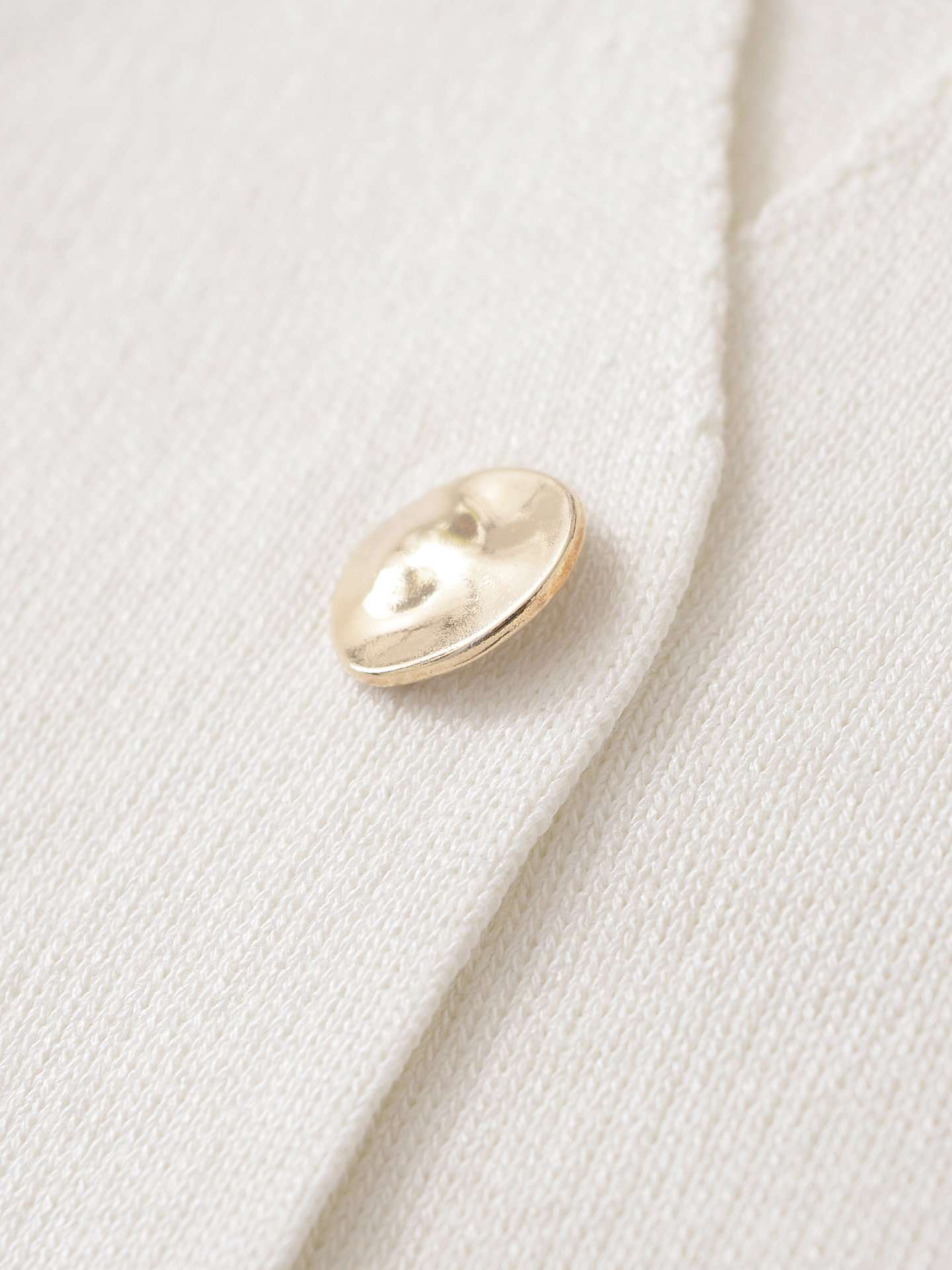 Short-Sleeve Buttoned Cardigan image 5