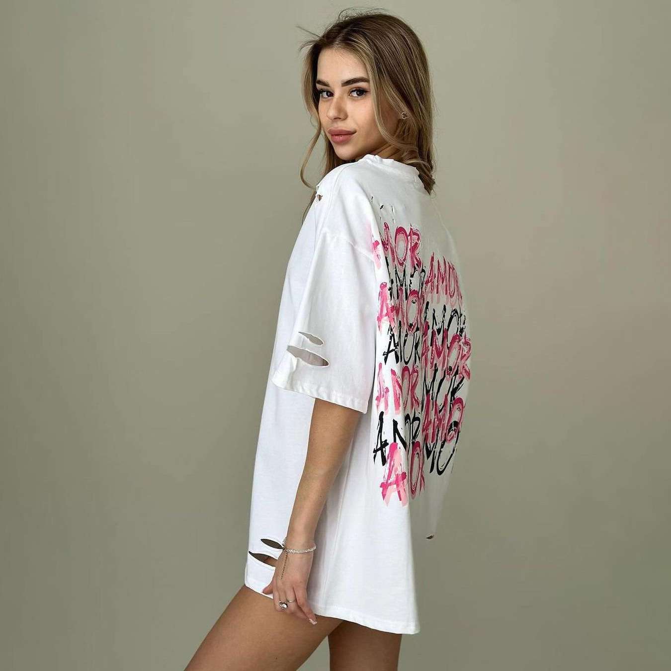 Casual Oversized T-Shirt with Graffiti Print image 2