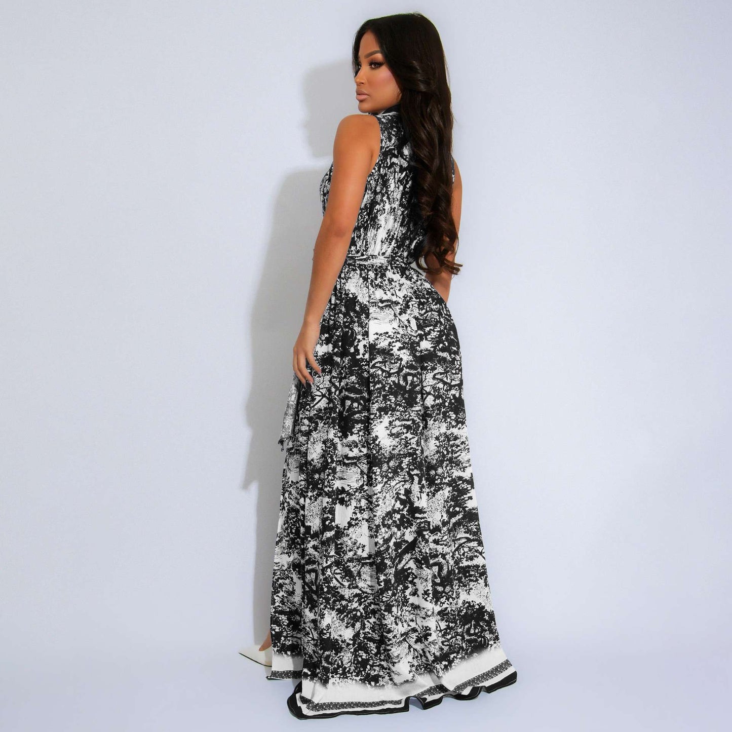 Elegant Floral Maxi Dress image 2
