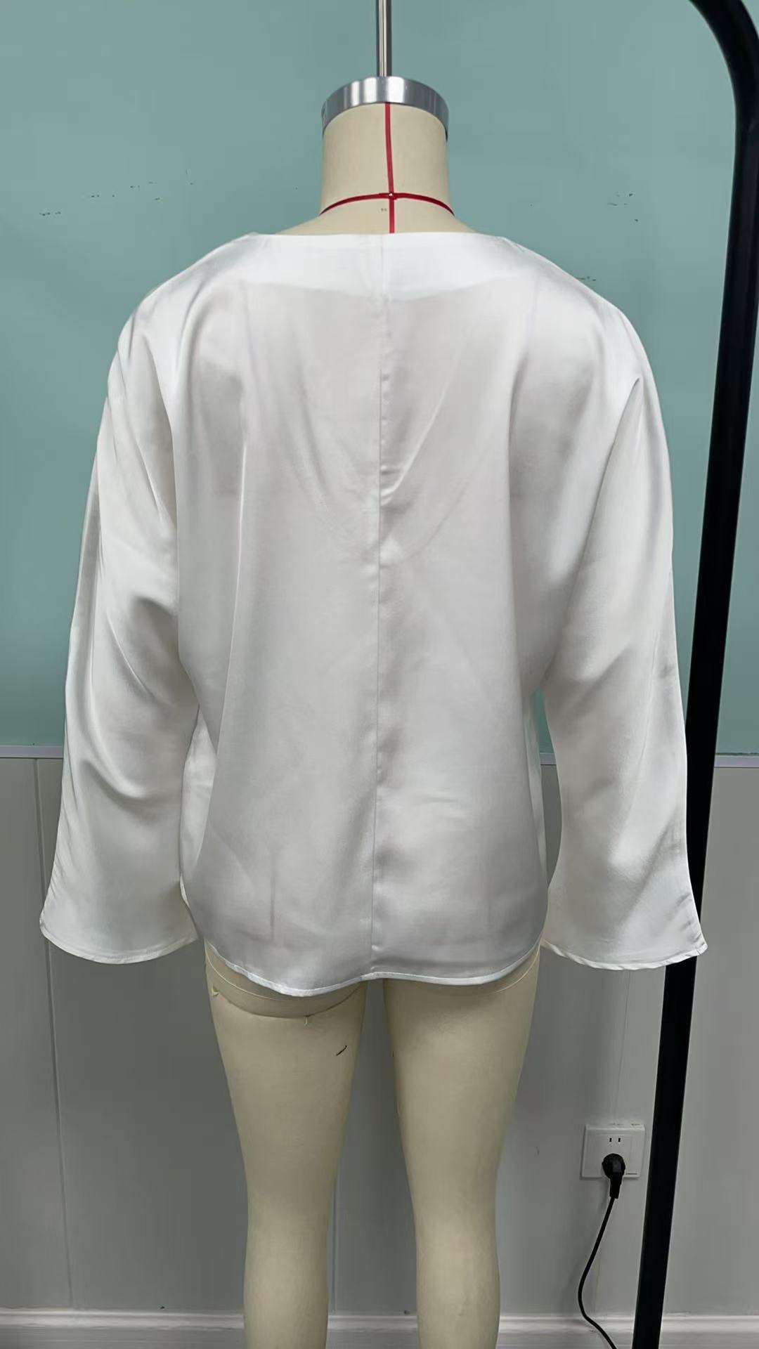 Elegant White V-Neck Blouse image 4