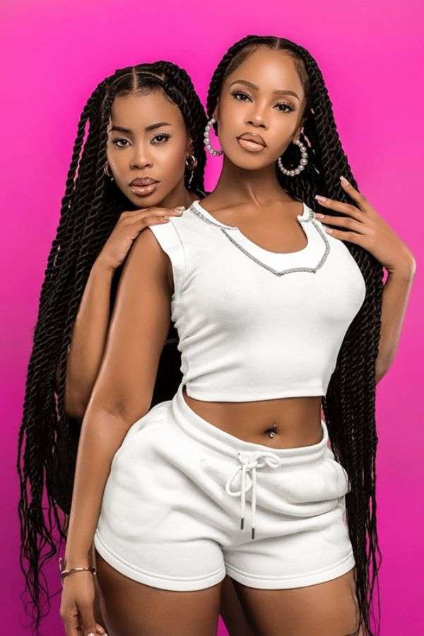 Sporty Crop Top & Shorts Set - L, White image