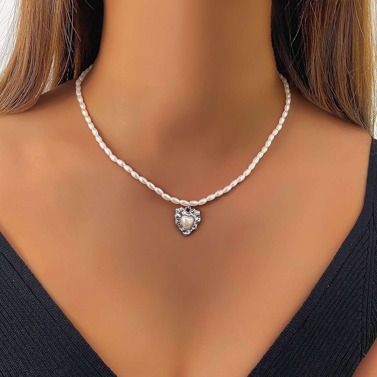 Crystal Heart Pendent Necklace?Chain - Free Size, Silver image