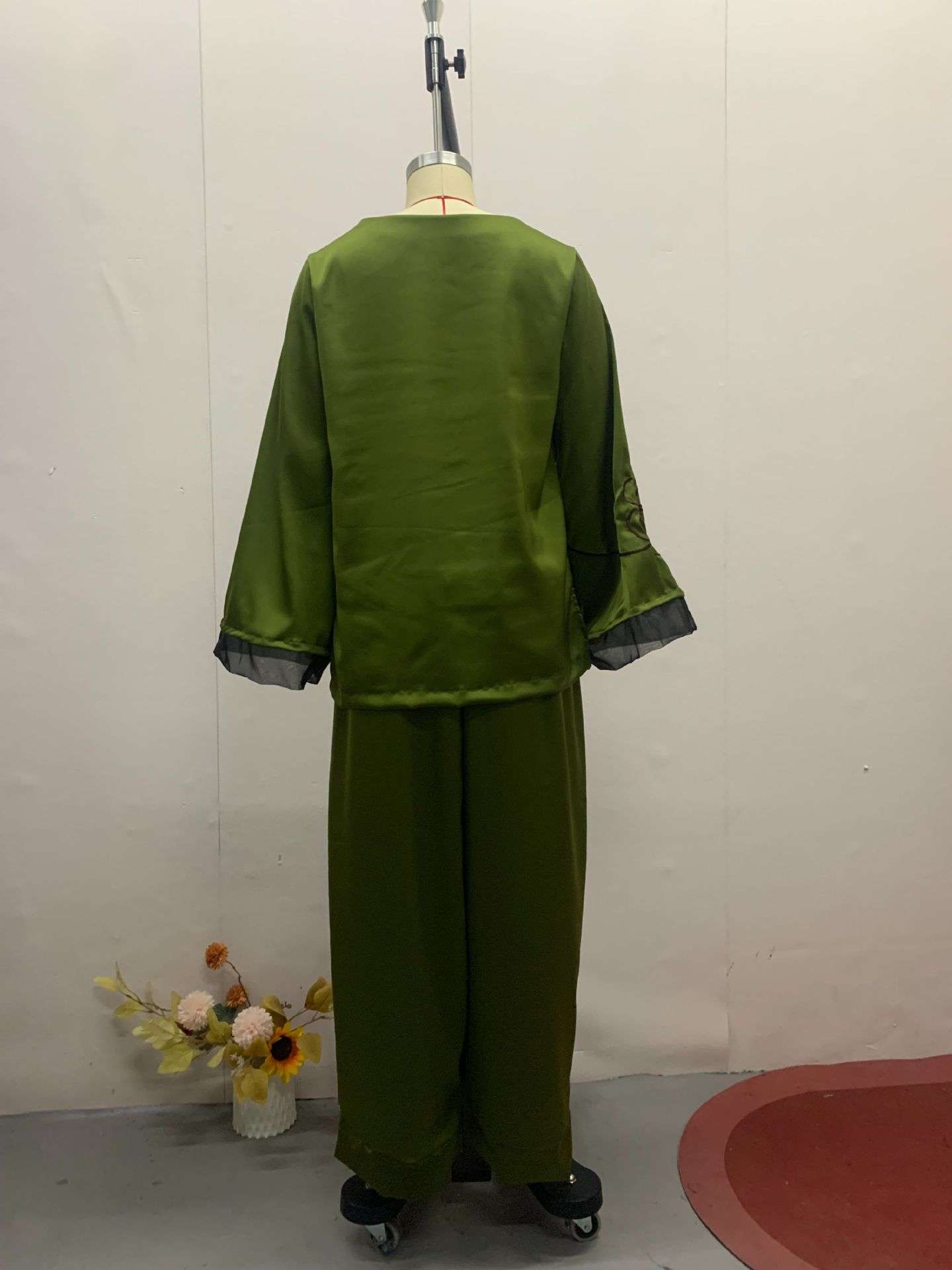 Elegant Tunic and Pants Set image 4