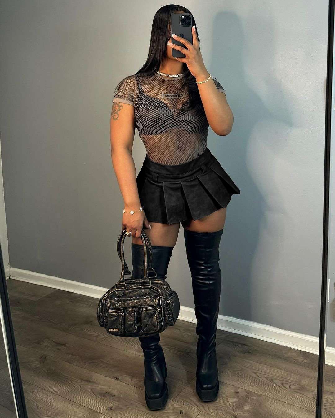 Pleated Mini Skirt - M, Black image