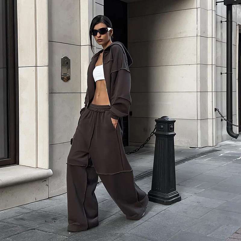 Loose Crop Sweatshirt & Wide Jogger Set - M, Brown image