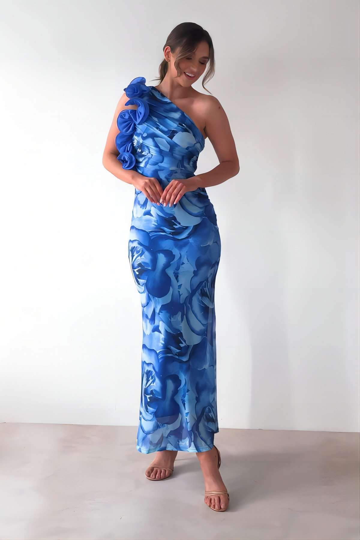 Elegant Floral One-Shoulder Gown - L, Blue image