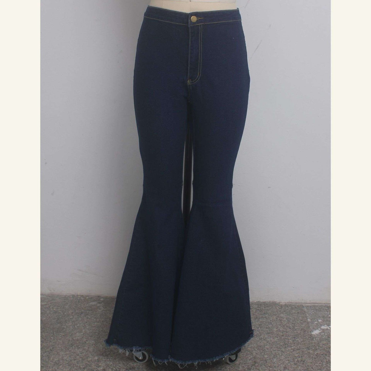 High-Waisted Black Flared Pants - L image