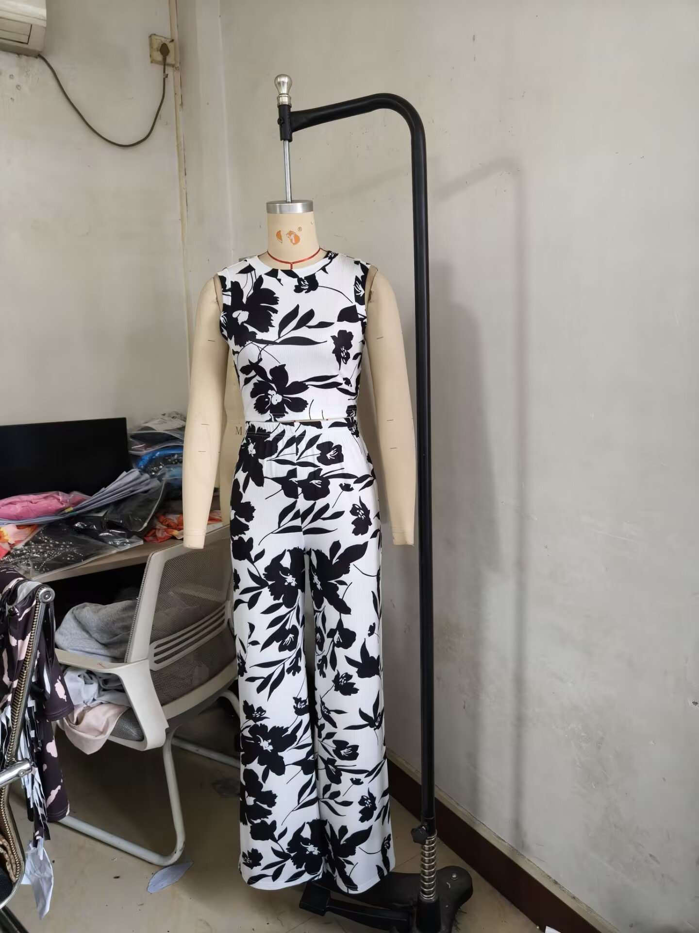 Island Bloom Sleeveless Set image 5