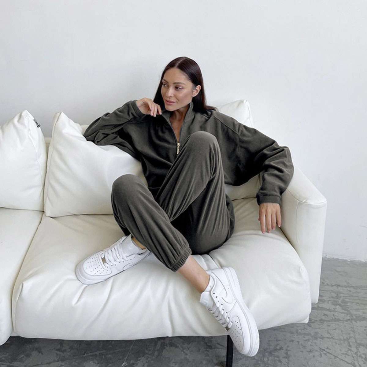 Polo Collar Loose Fit Sweatshirt & Joggers image 2