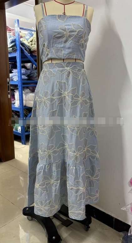 Floral Embroidered Two-Piece Set image 7