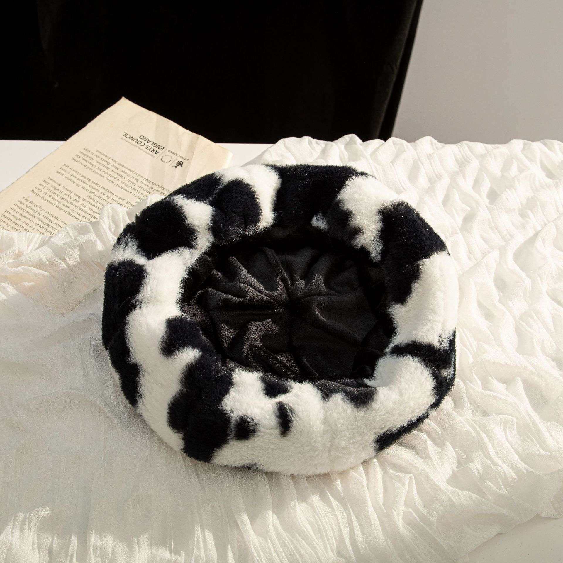 Winter Women Fashion Cow Plush Beret image 2