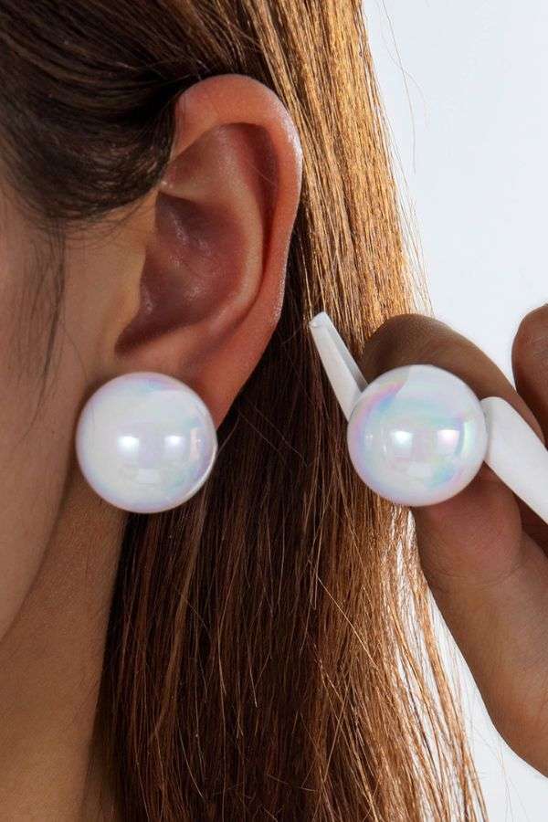 Pearl Drop Earrings image 1