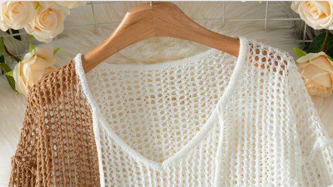 Color-Blocked Crochet Tunic with Tassel Details image 4