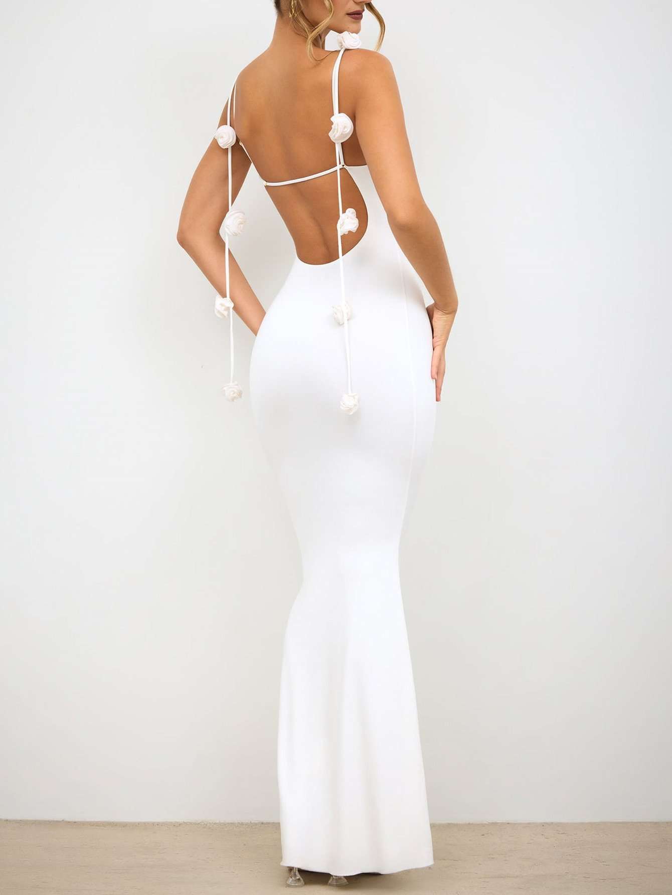 Elegant Bodycon Maxi Dress with Tie Details image 2