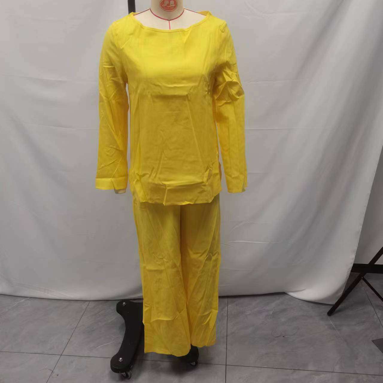 Two-Piece Wide-Leg Pants Set image 7