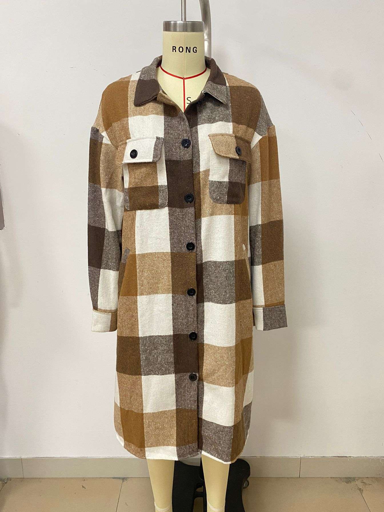 Chic Oversized Plaid Coat image 3