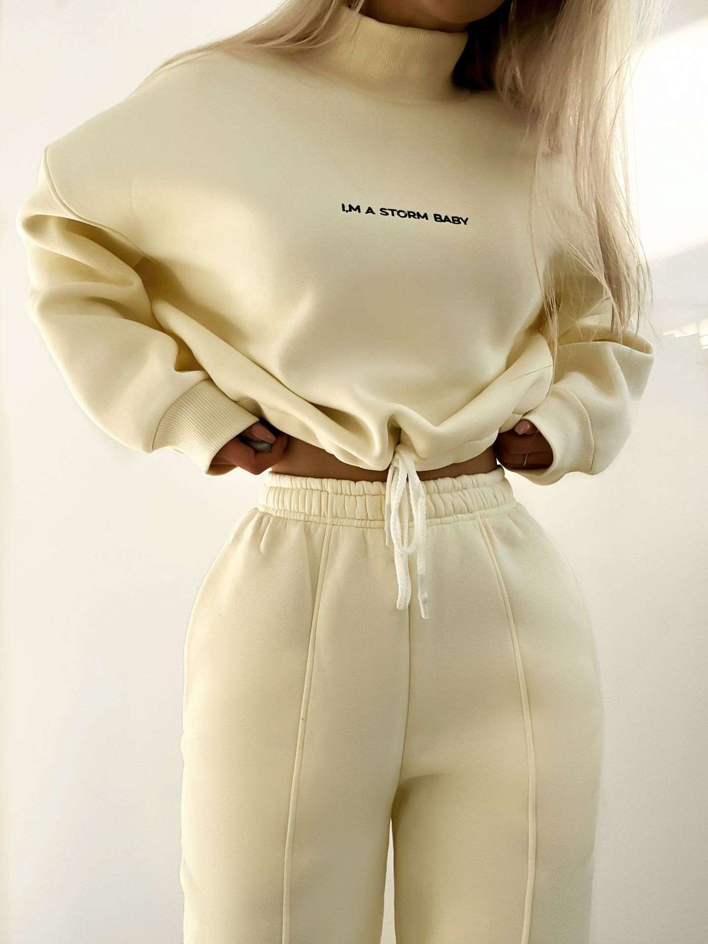 High Neck Top with High-Waist Joggers - M, Off-White image