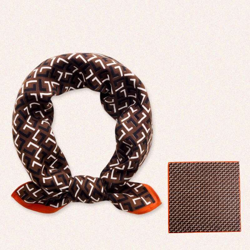 Geometric Print Scarf with Contrast Border image 4