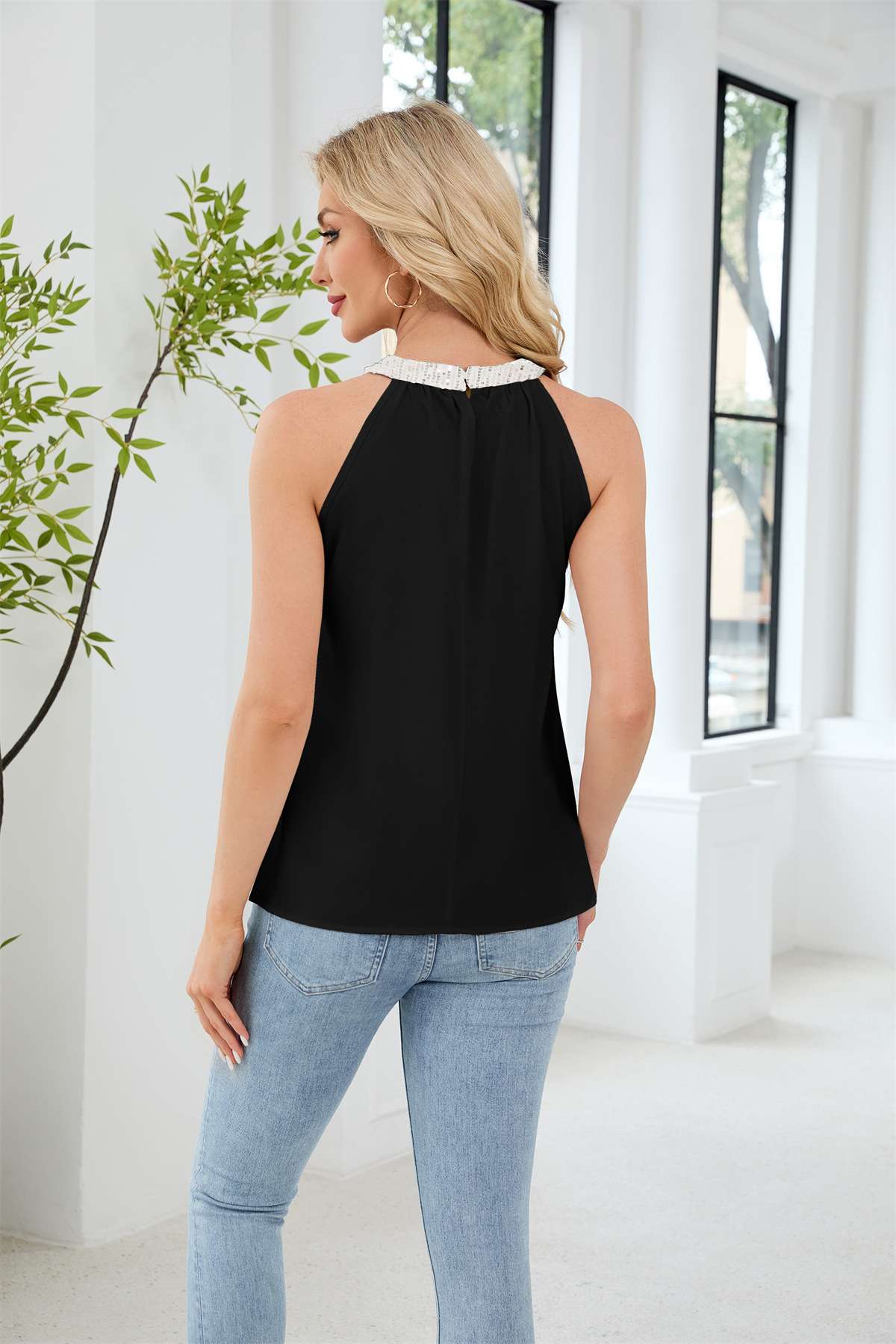Elegant Contrast Sleeveless Top image 6