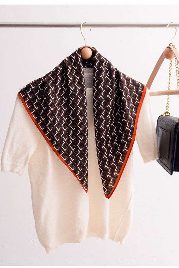 Geometric Print Scarf with Contrast Border image 0